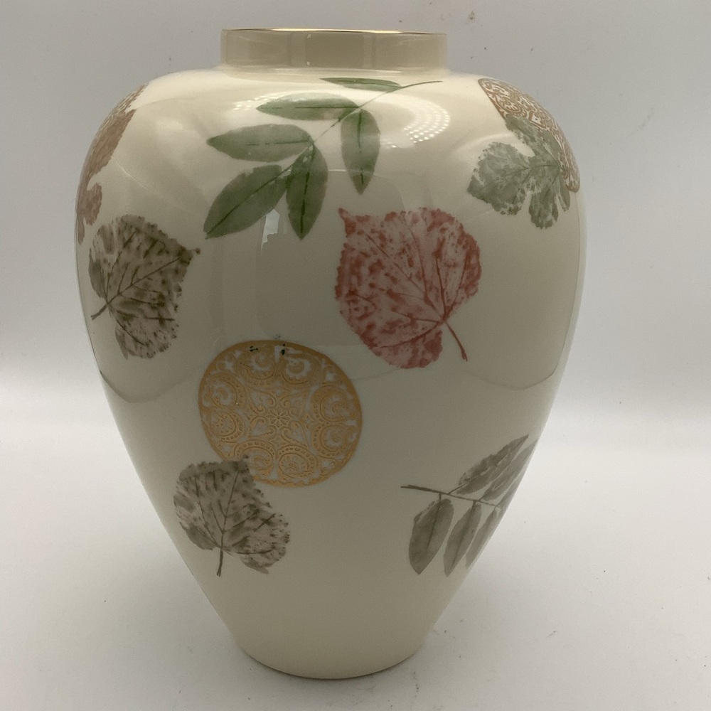 Lenox Nature’s Impressions Large Leaf Pattern Vase
